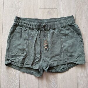 Tentree TENCEL Lyocell Olive Green Casual Shorts Women’s Size Medium